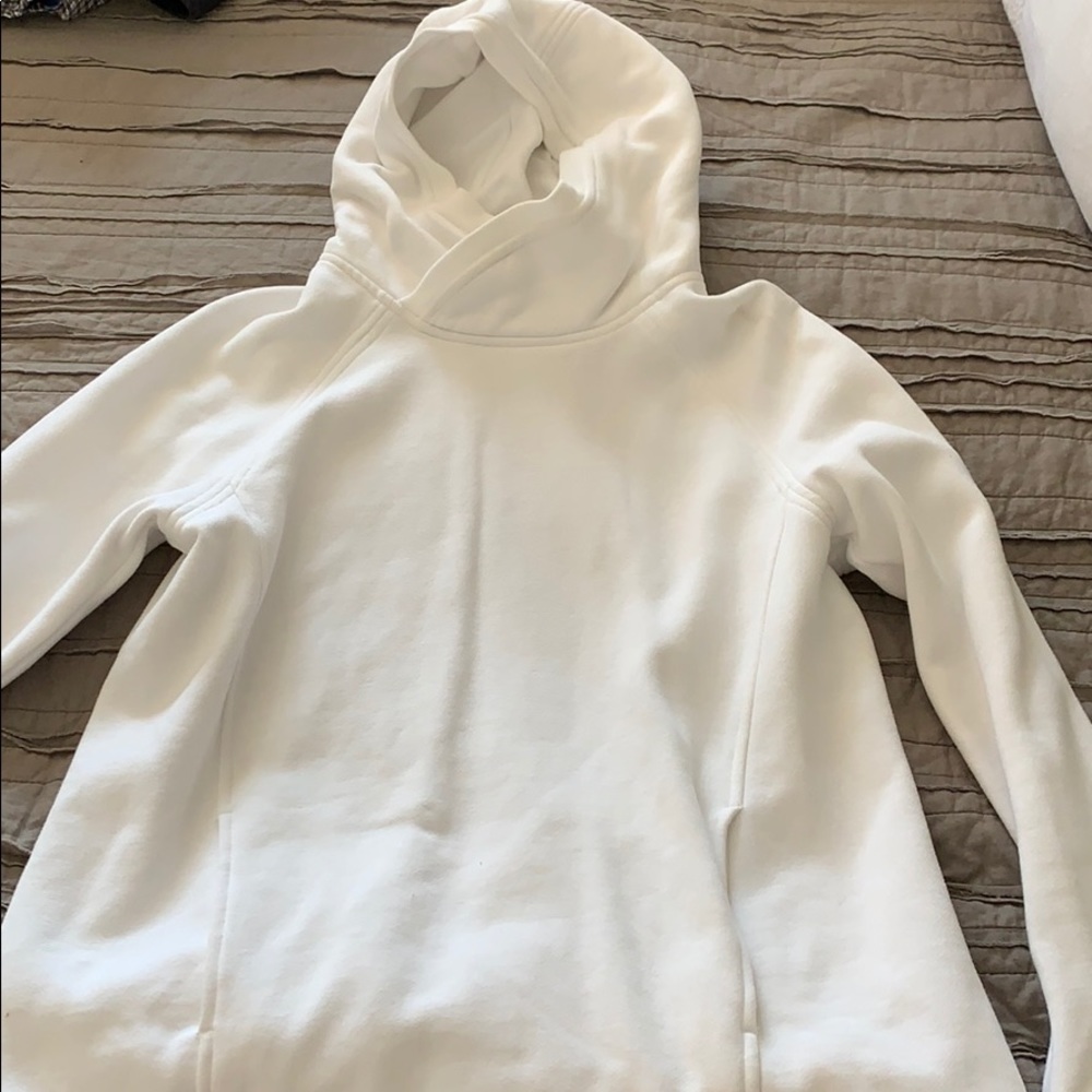 Lululemon 🍋 White Pullover